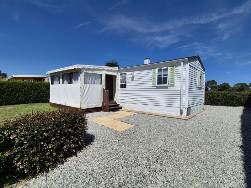 Maison à vendre à Ambon Terrain + mobil home au sein d
