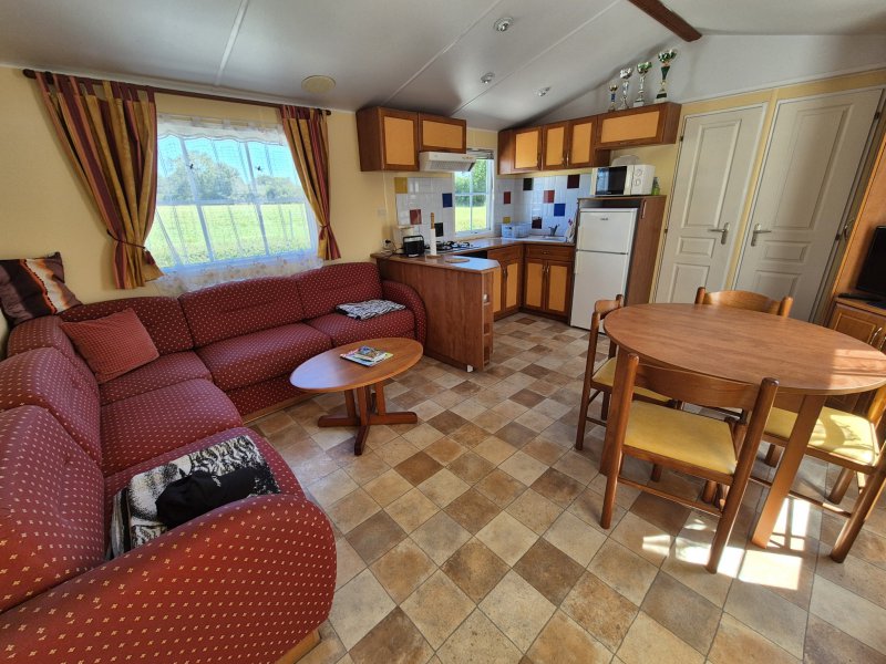 Maison à vendre à Ambon Terrain + mobil home au sein d