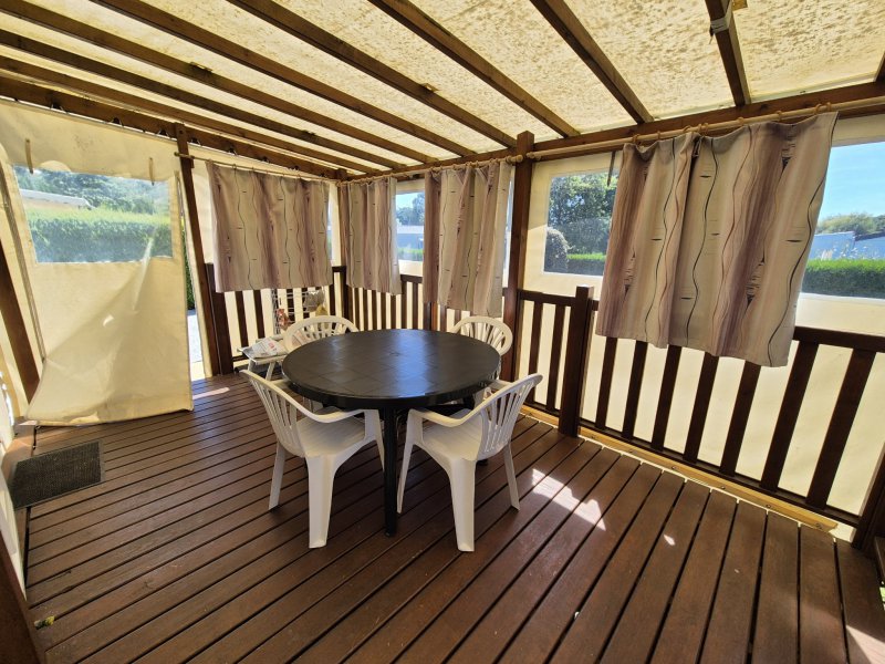 Maison à vendre à Ambon Terrain + mobil home au sein d