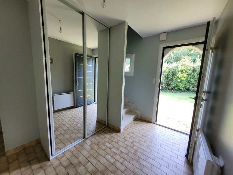 Maison à vendre à Ambon AMBON PLAGE Maison 4 chambres 600m mer