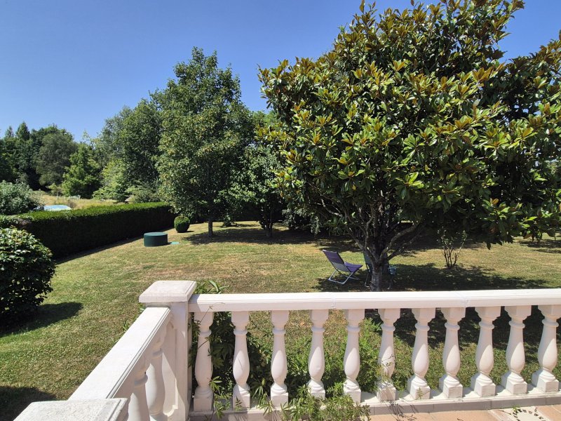 Maison à vendre à Surzur Maison de caractère 158 m2 sur terrain arobré de 1565 m2
