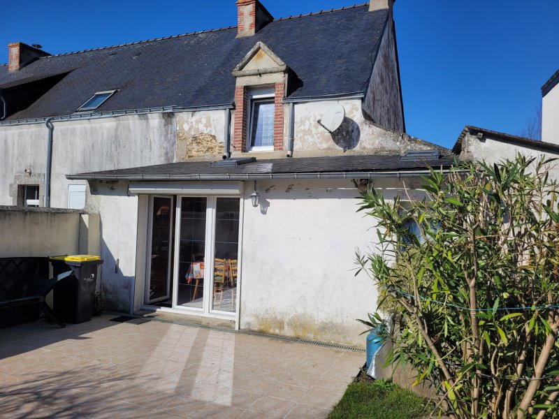 Maison à vendre à Damgan Maison en pierre 2 chambres jardin garage