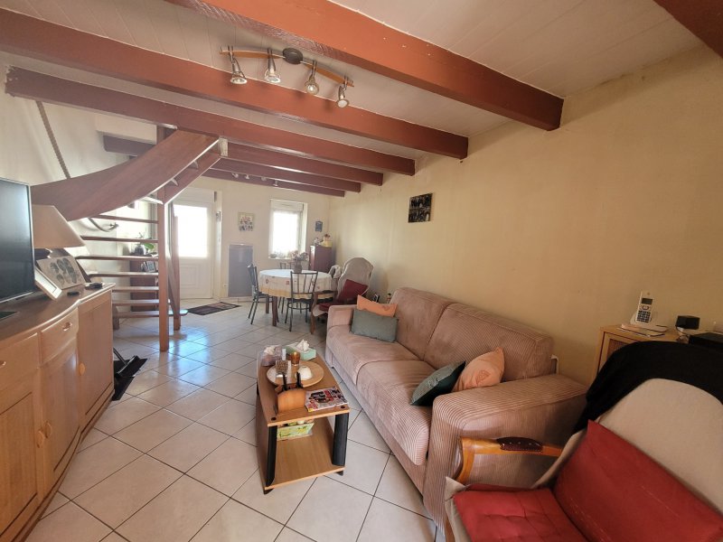 Maison à vendre à Damgan Maison en pierre 2 chambres jardin garage