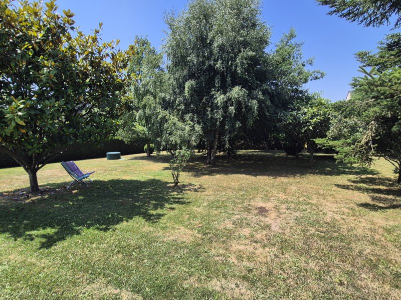 Maison à vendre à Surzur Maison de caractère 158 m2 sur terrain arobré de 1565 m2