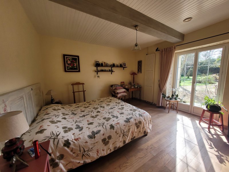 Maison à vendre à Lauzach Longère en pierre de plain-pied, 3 chambres sur 1820m2