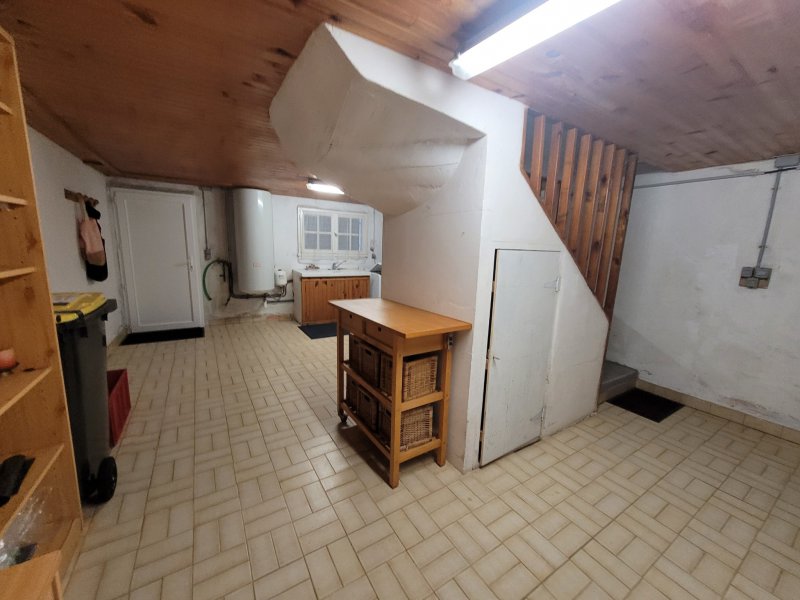 Maison à vendre à Damgan Damgan maison proche centre 4 chambres avec sous-sol sur 133