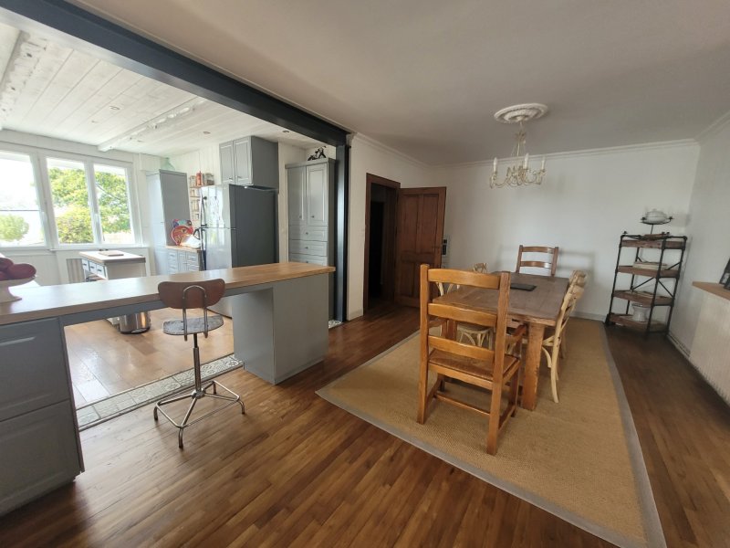 Maison à vendre à Noyal-Muzillac Noyal Muzillac - Ensemble immobilier de caractère, 2 maisons