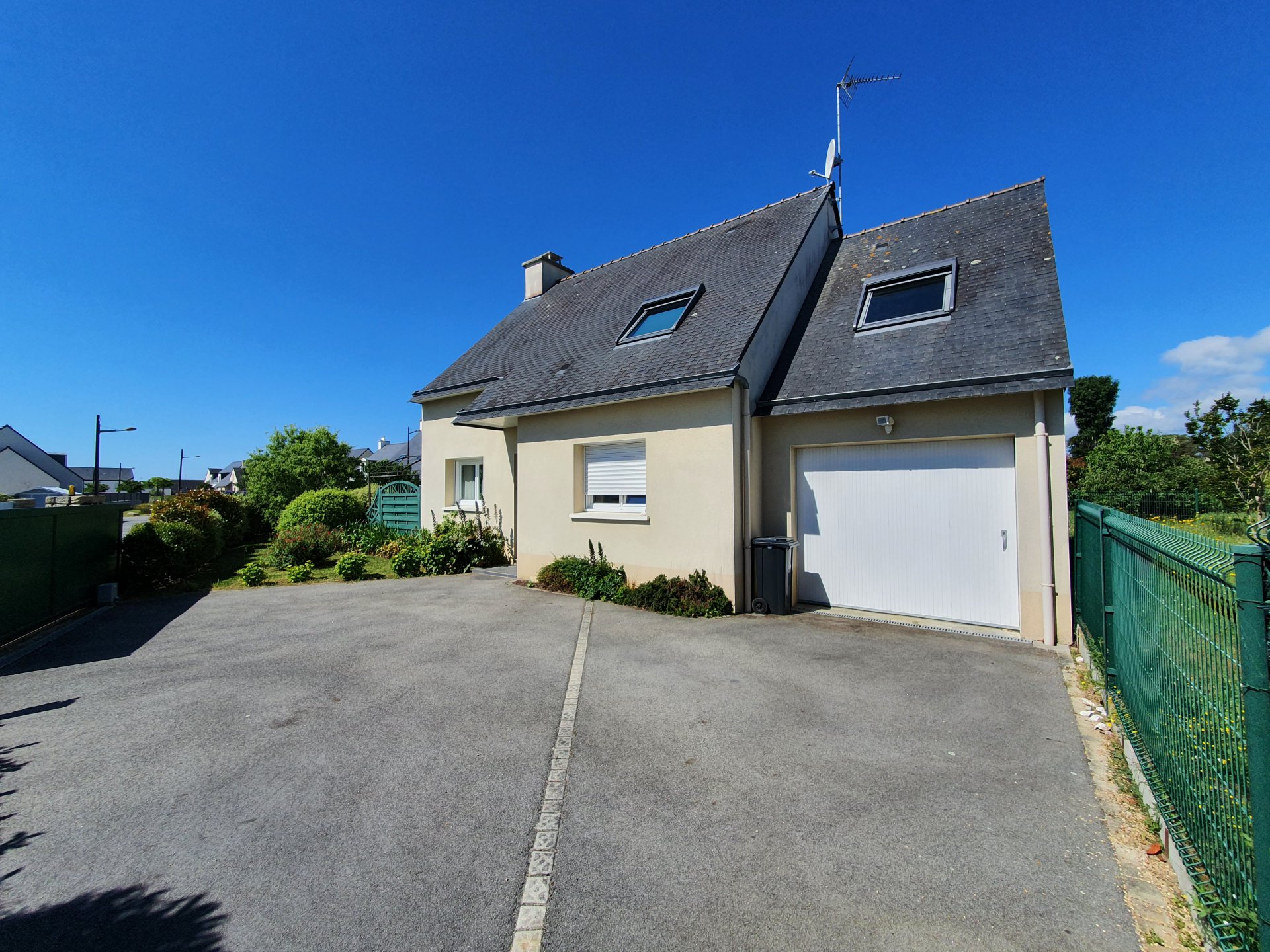 Maison à louer à Damgan Location pour 8 personnes. Située à 450m de la plage